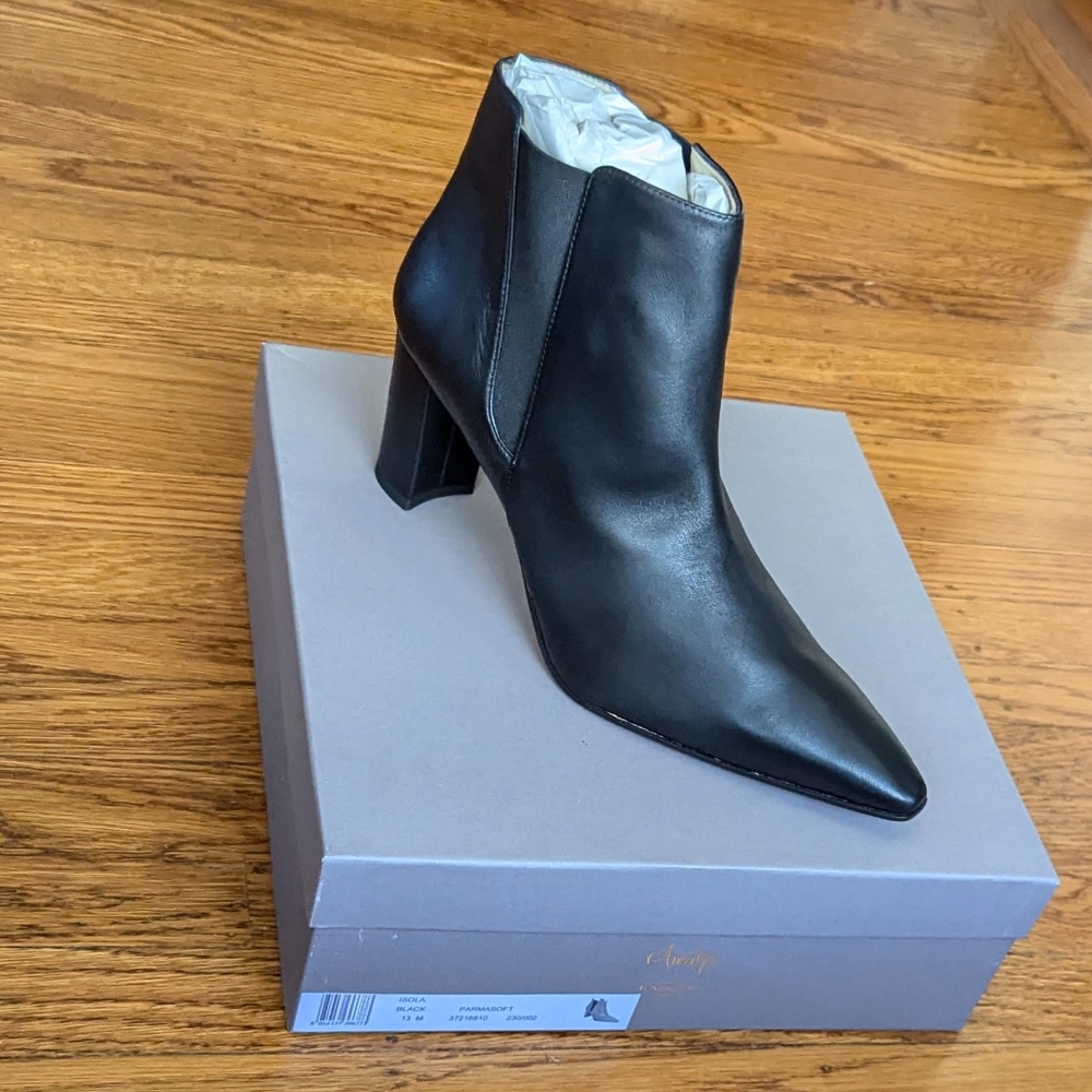 NWT Amalfi by Rangoni black leather pointed toe boots - size 13
